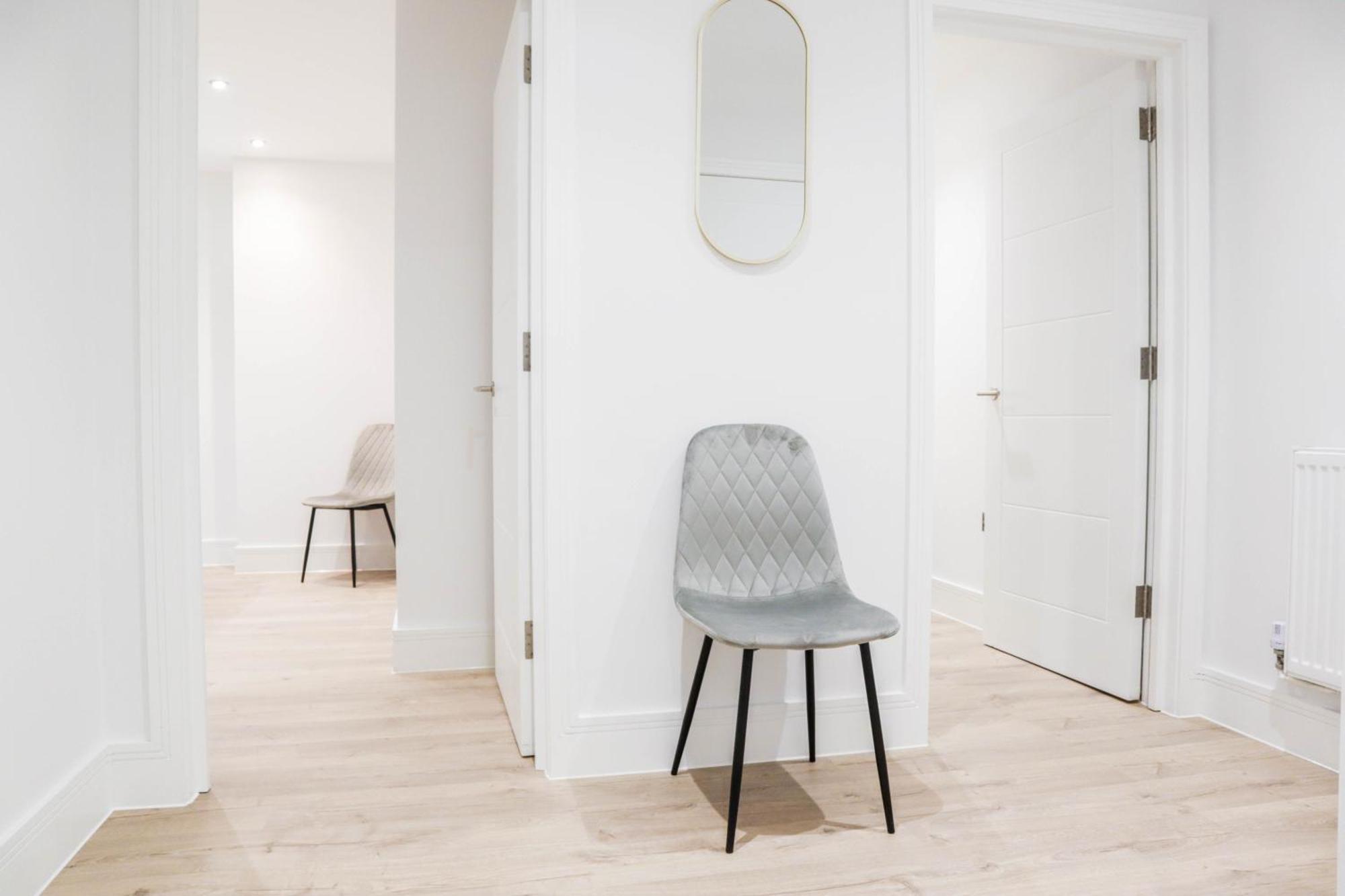 Modern 1-Bed Apartment In Buckinghamshire With Free Wifi, Parking & Garden High Wycombe Buitenkant foto
