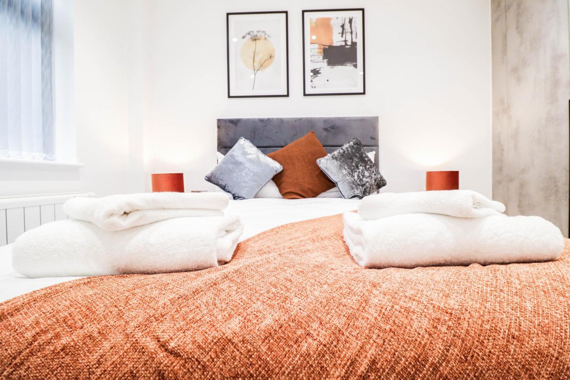 Modern 1-Bed Apartment In Buckinghamshire With Free Wifi, Parking & Garden High Wycombe Buitenkant foto