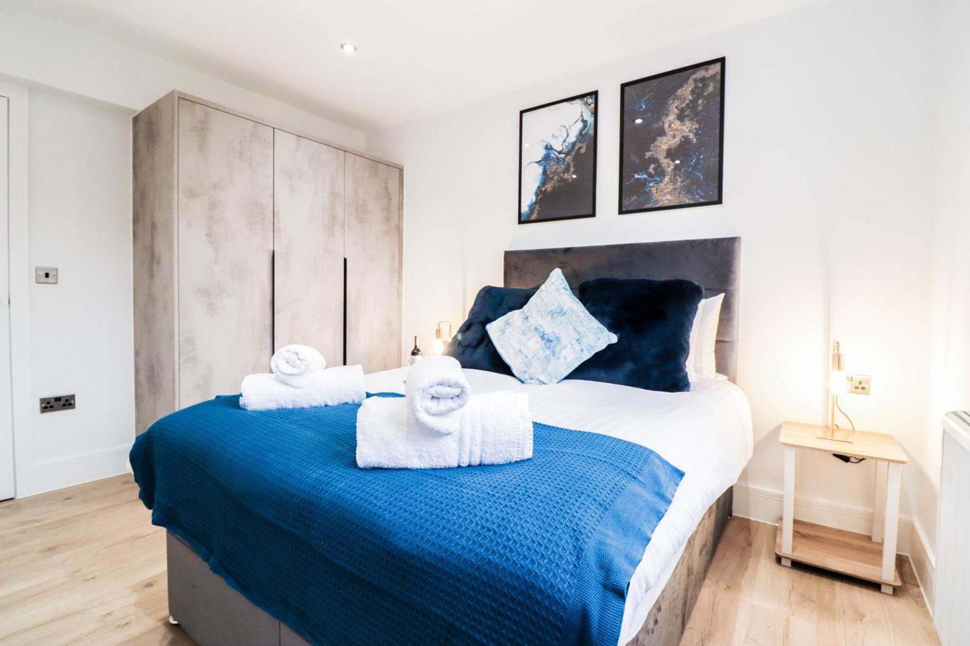 Modern 1-Bed Apartment In Buckinghamshire With Free Wifi, Parking & Garden High Wycombe Buitenkant foto