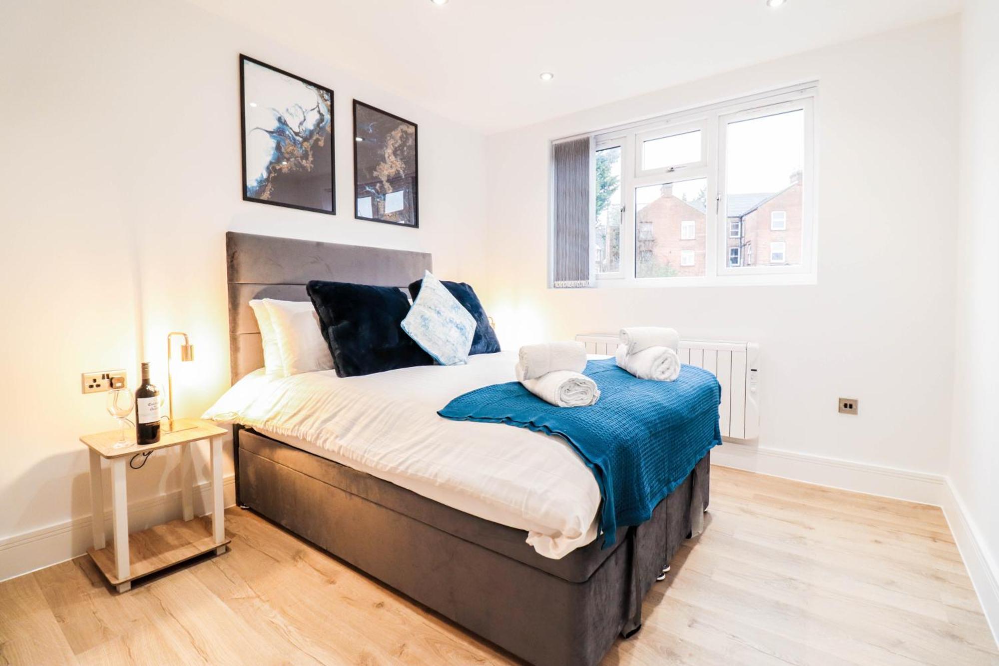 Modern 1-Bed Apartment In Buckinghamshire With Free Wifi, Parking & Garden High Wycombe Buitenkant foto